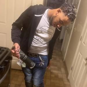 Meet your Posher, Ellis